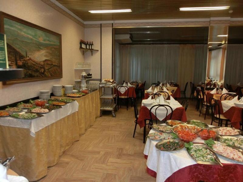 Hotel Sabbia D'Oro Rimini Exterior photo
